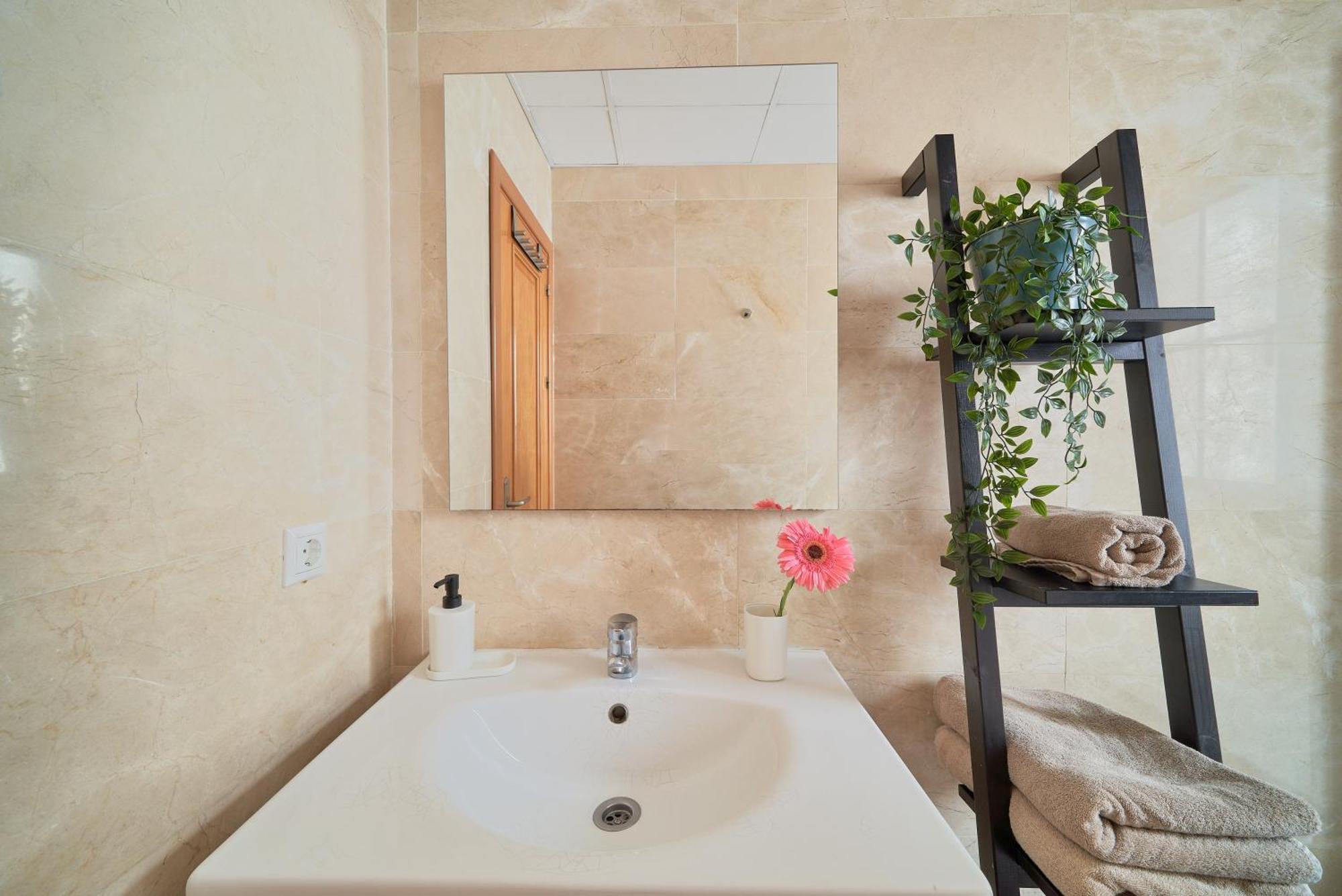 Apartamento En El Centro, Tranquilo Y Luminoso Malaga Ngoại thất bức ảnh
